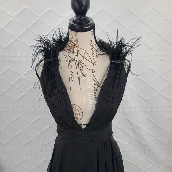 Mac Duggal 68113 black plunge faux ostrich feather A-line gown Size 4 Formal - Picture 5 of 15